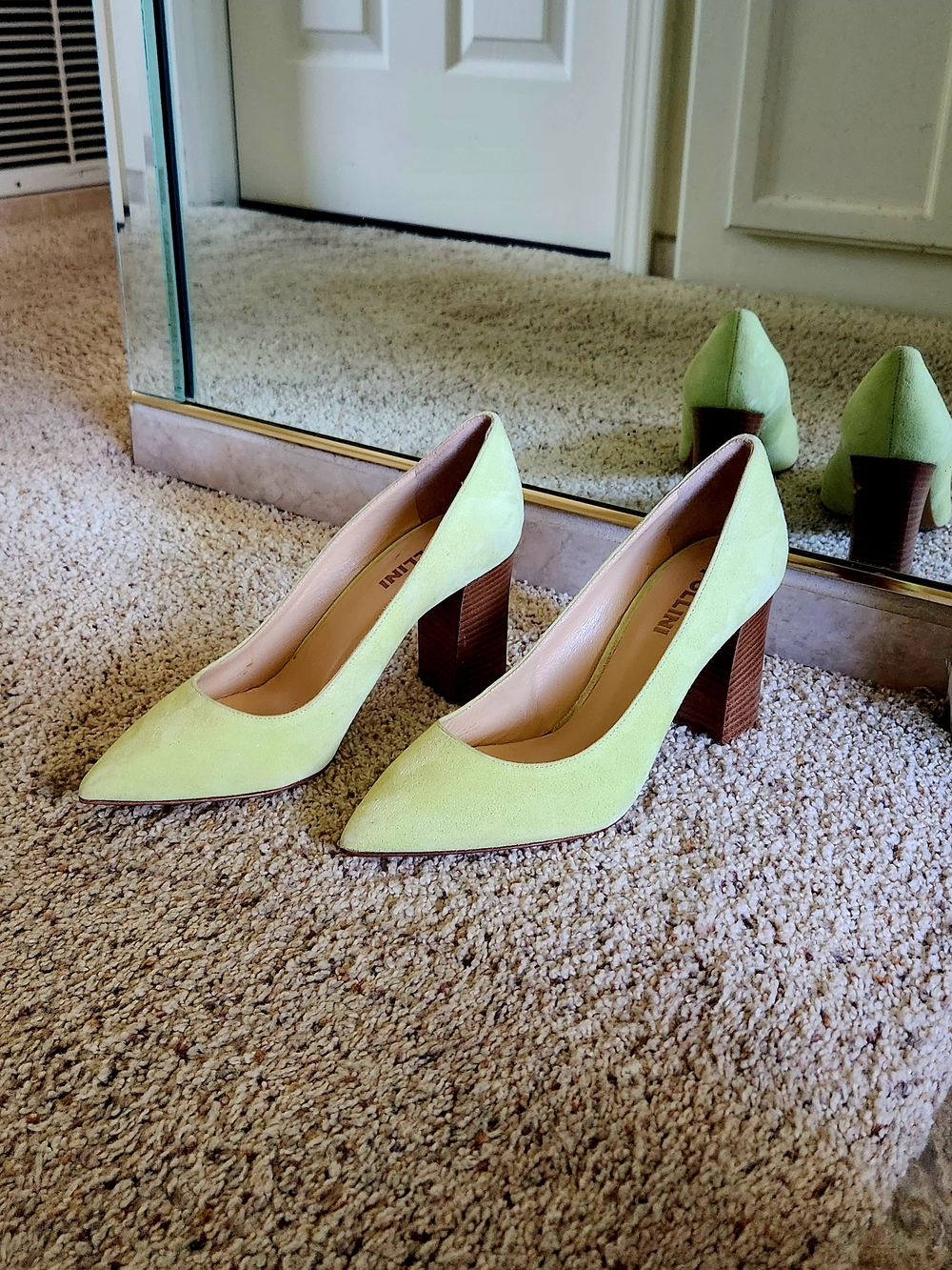 Pollini  Light Green Suede Pointed Toe Block Heels Made In Italy EU 37 size 7